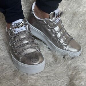 Goats Silver Metalic Women’s Elastic Lace Sneakers Size 3.5 US  35.5 EU
